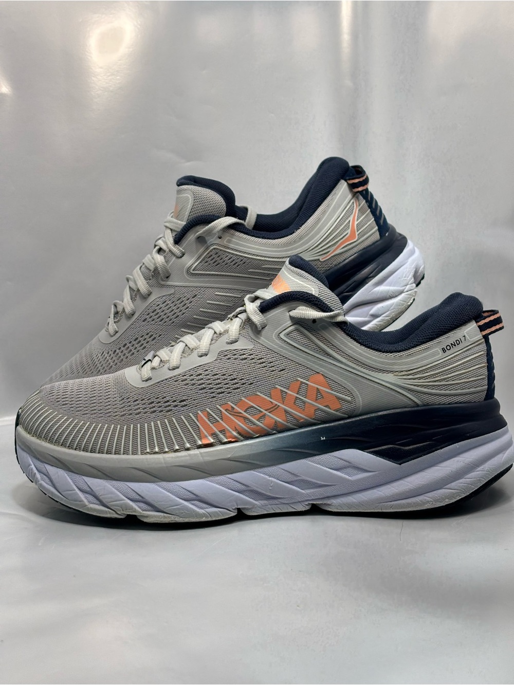 Hoka One One Bondi 7 Women's Size 8 Lunar Rock Black Iris Running 1110519